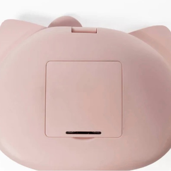 Impressions for Hello Kitty Battery Compact Mirror - Picture 4 of 7